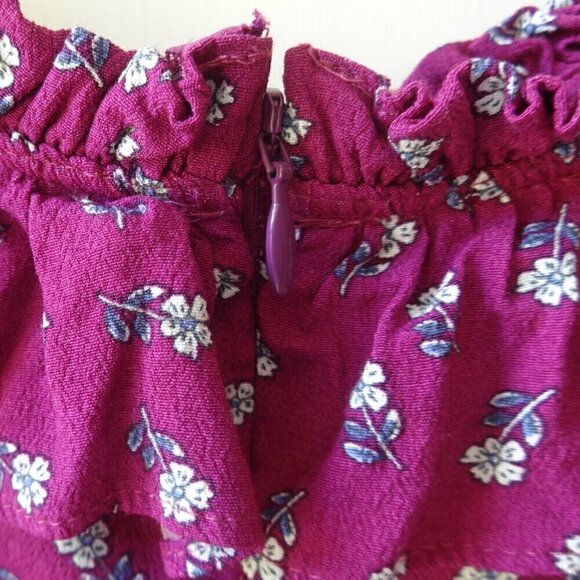 Loft maxi dress size 6, burgundy with white flowers sleeveless ruffle neck line - Picture 4 of 9